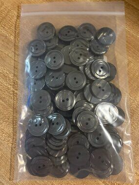 3/4" Black 2-hole Craft Buttons 100 pieces #8